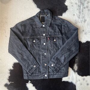 NWOT Levi’s Black Metallic Denim Jacket